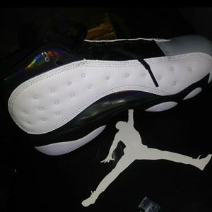 (3 youth) Kids jordans